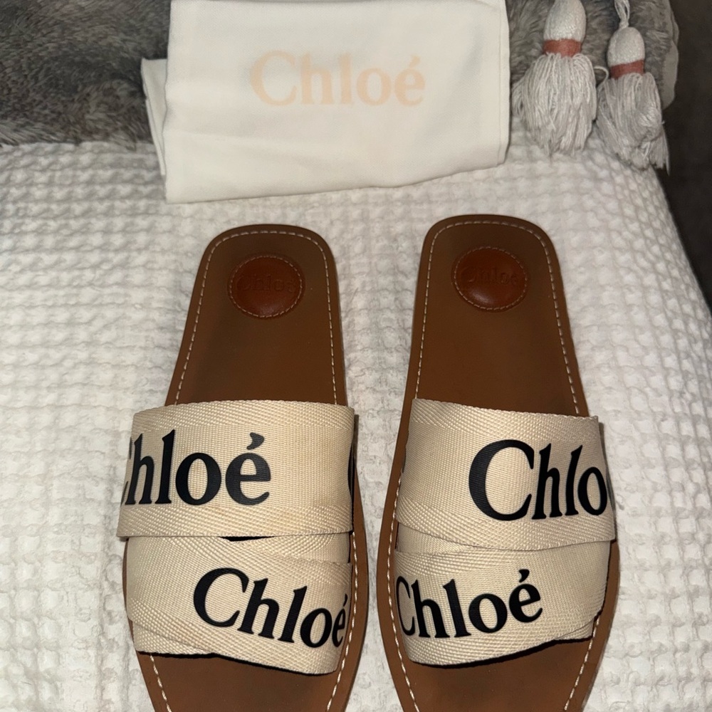 Chloe Cream and Black Sandals